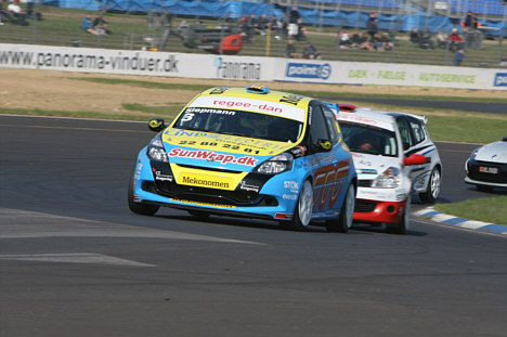 De fleste konkurrenter blev holdt bag CS Racing’s Clio-racer.